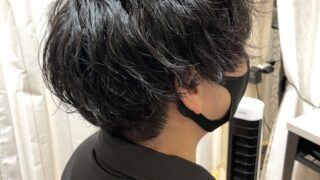 パーマで動きをつけてカッコよくします